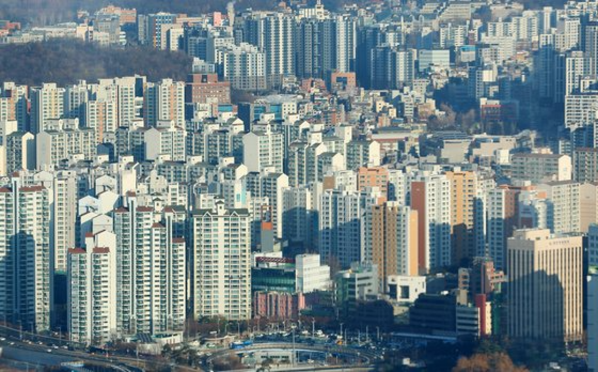 21일 서울 여의도 63아트 전망대에서 바라본 서울 시내의 아파트 모습. 연합뉴스
