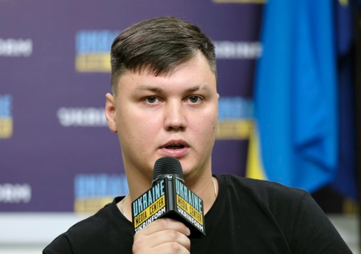 막심 쿠즈미노프가 지난해 9월 5일 우크라이나 수도 키이우에서 기자회견을 갖고 망명경위를 밝히고 있다. EPA=연합뉴스