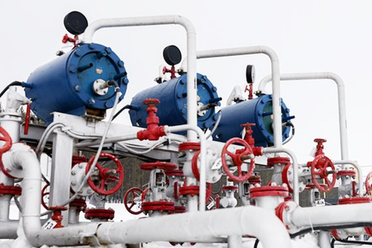 러시아 서부 타타르스탄 공화국 안에 있는 한 석유·가스 시추시설에서 지난달 28일(현지시간) 원유 시추를 하고 있는 모습. [타스=연합뉴스]