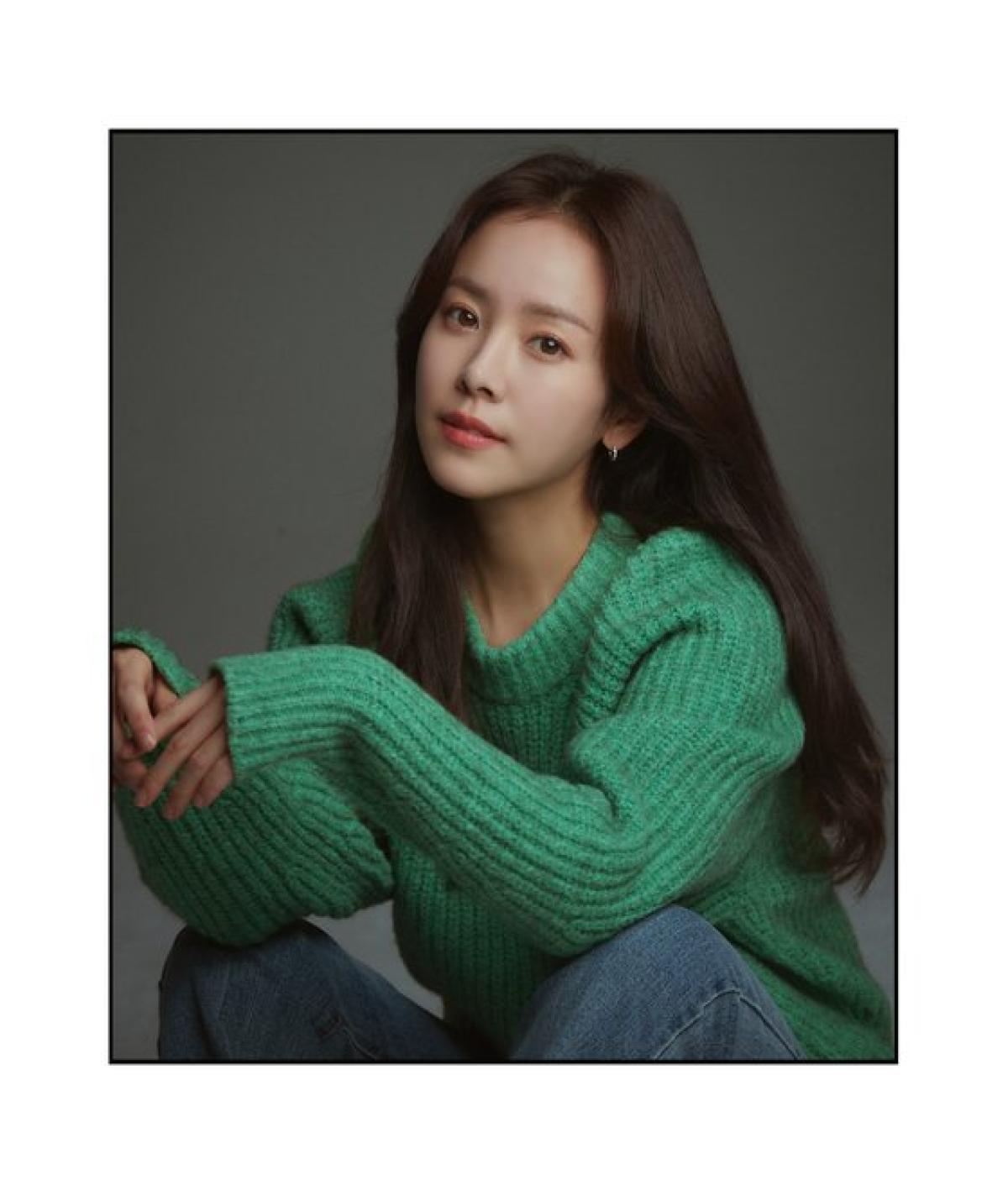 영화 '해피 뉴 이어' 주연 배우 한지민을 12월 30일 화상 인터뷰로 만났다. [사진 BH엔터테인먼트]