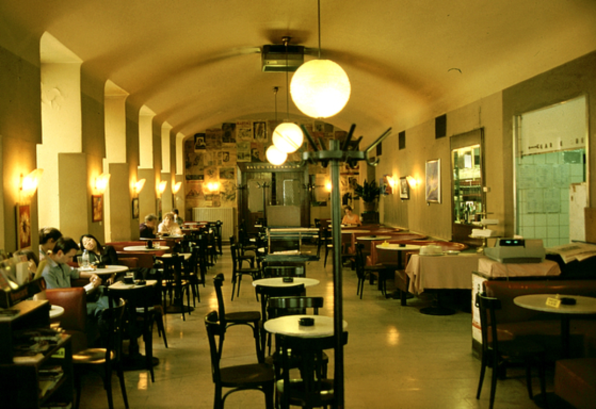 1899년 오픈한 비엔나 카페 무제움(Cafe Museum)은 구스타브 클림트를 비롯한 예술가들의 아지트로 애용되던 커피하우스다. [사진 박진배]