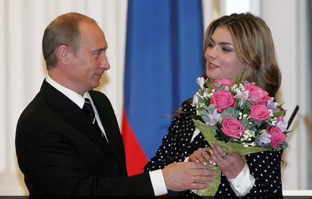 블라디미르 푸틴 러시아 대통령(왼쪽)과 알리나 카바예바. [AP 연합뉴스]
