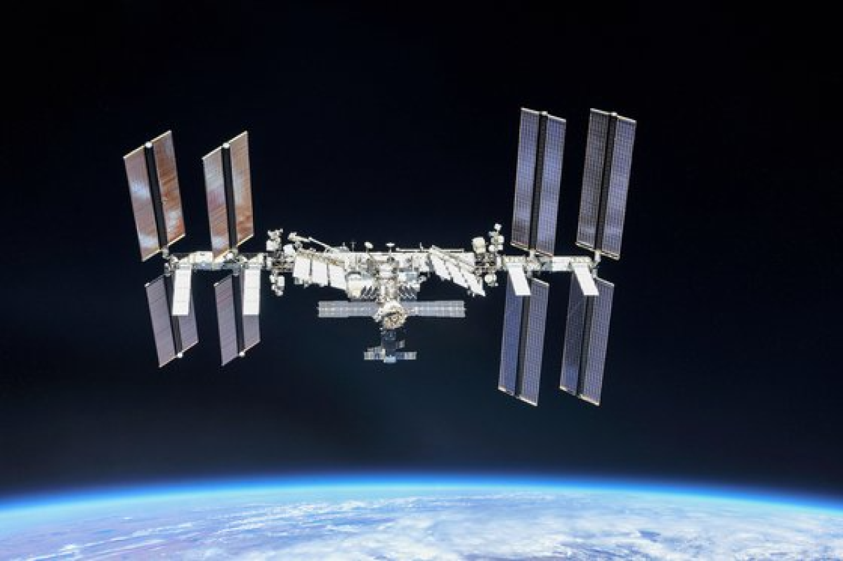 2018년 10월 4일 도킹 해제 후 소유즈 우주선에서 촬영된 국제우주정거장의 모습. [로이터=연합뉴스]
