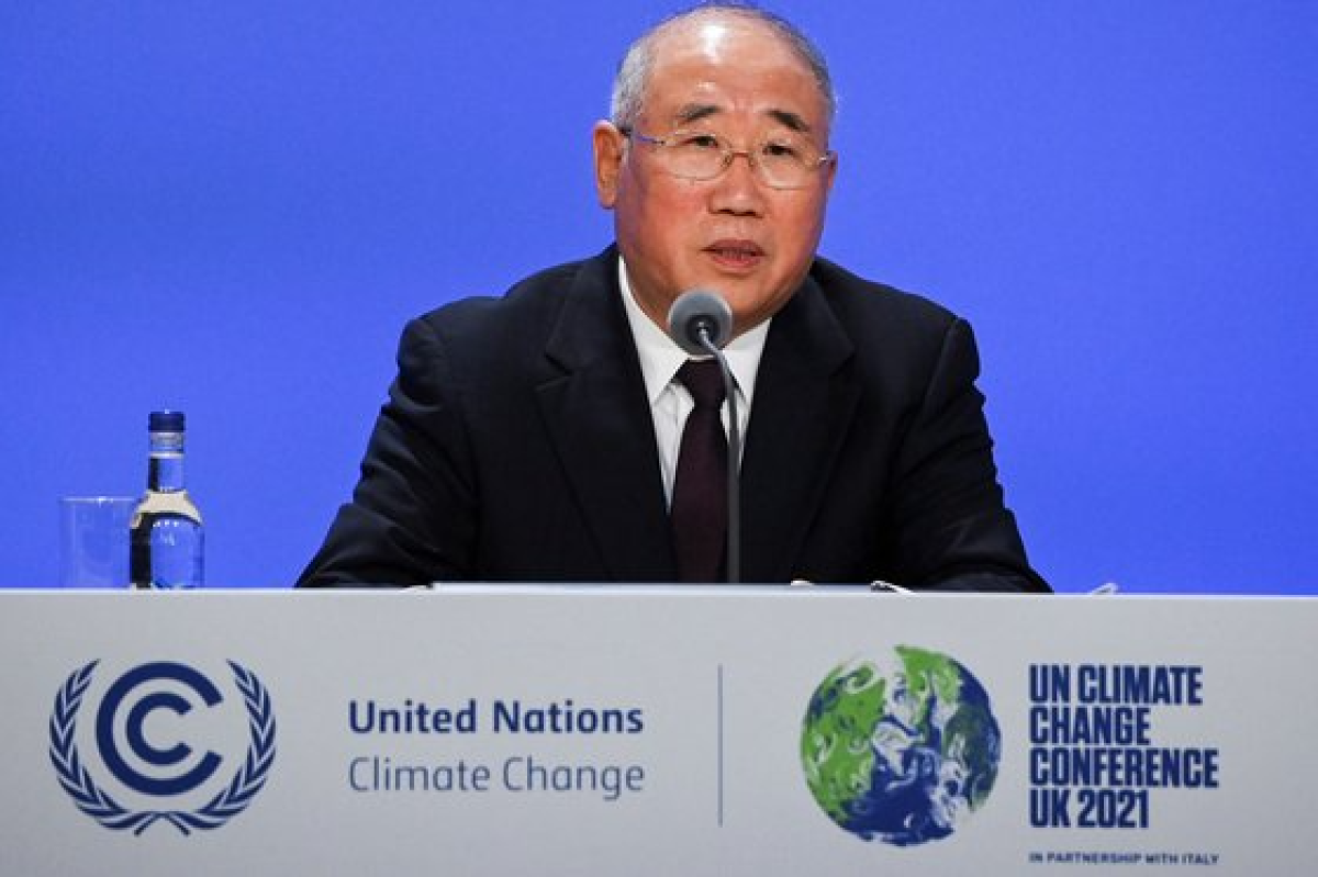 10일(현지시간) 셰전화 중국 기후특사가 영국 글래스고에서 열린 COP26 기후 회의에서 기후 행동 강화에 관한 미중 공동성명 합의를 발표하고 있다. [로이터=연합뉴스]