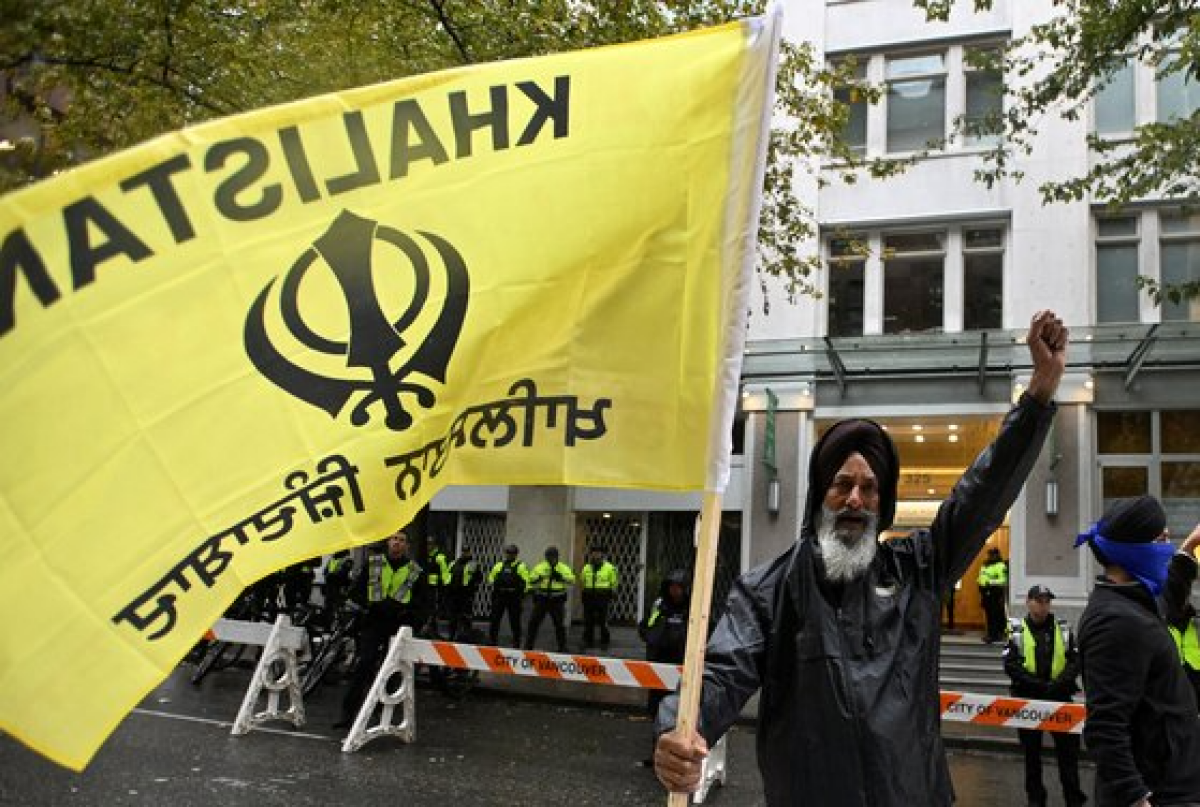 지난 9월 캐나다 밴쿠버의 인도 영사관 밖에서 시크교도 분리 독립을 지지하는 시위가 벌어졌다. 로이터=연합뉴스